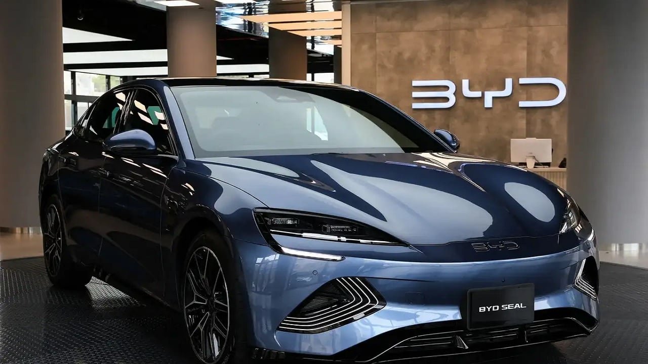 Luxury Hybrid Cars 2026 – Redefining Elegance and Efficiency